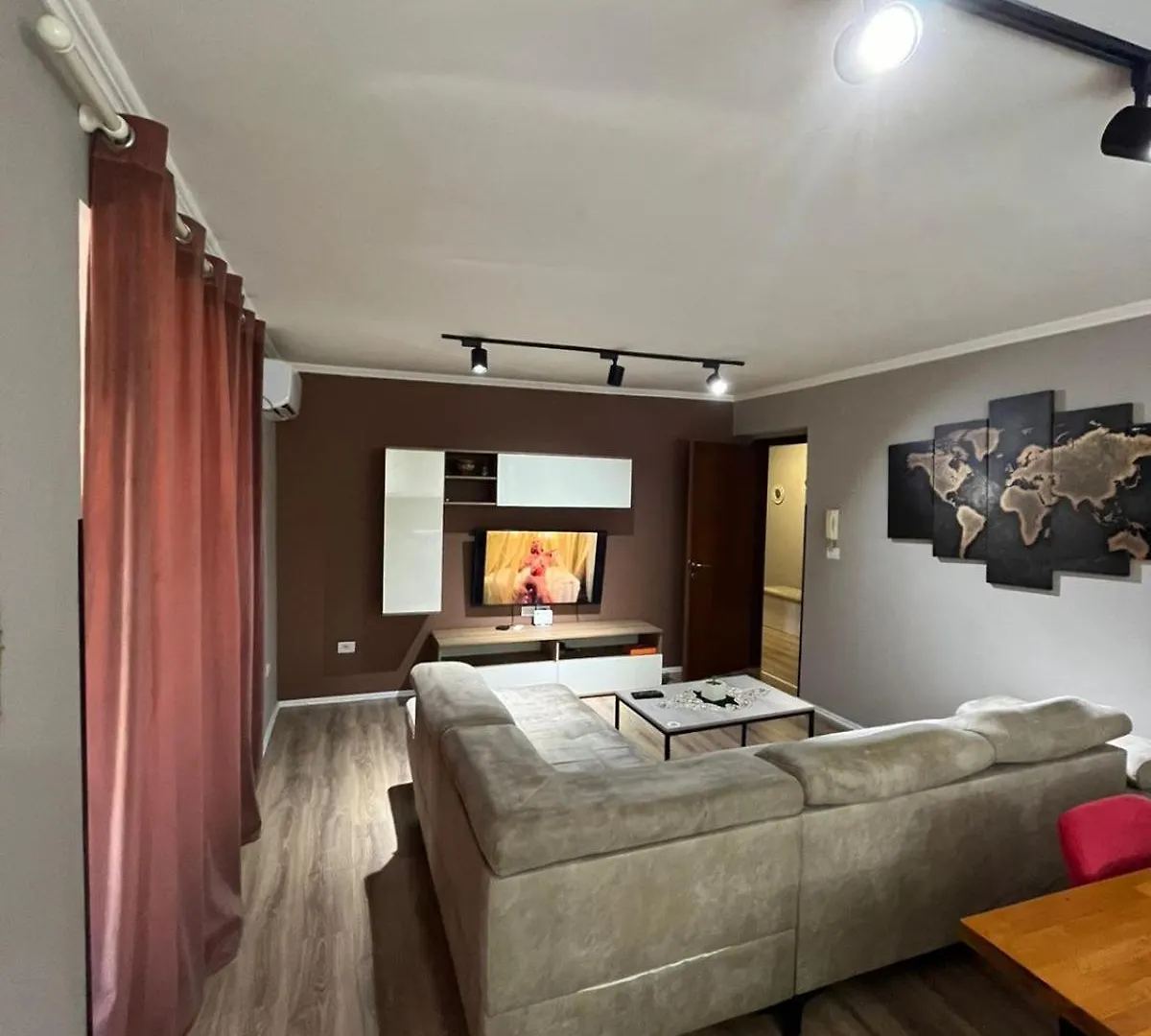 Friendly Apartament Тирана 0*,  Албания